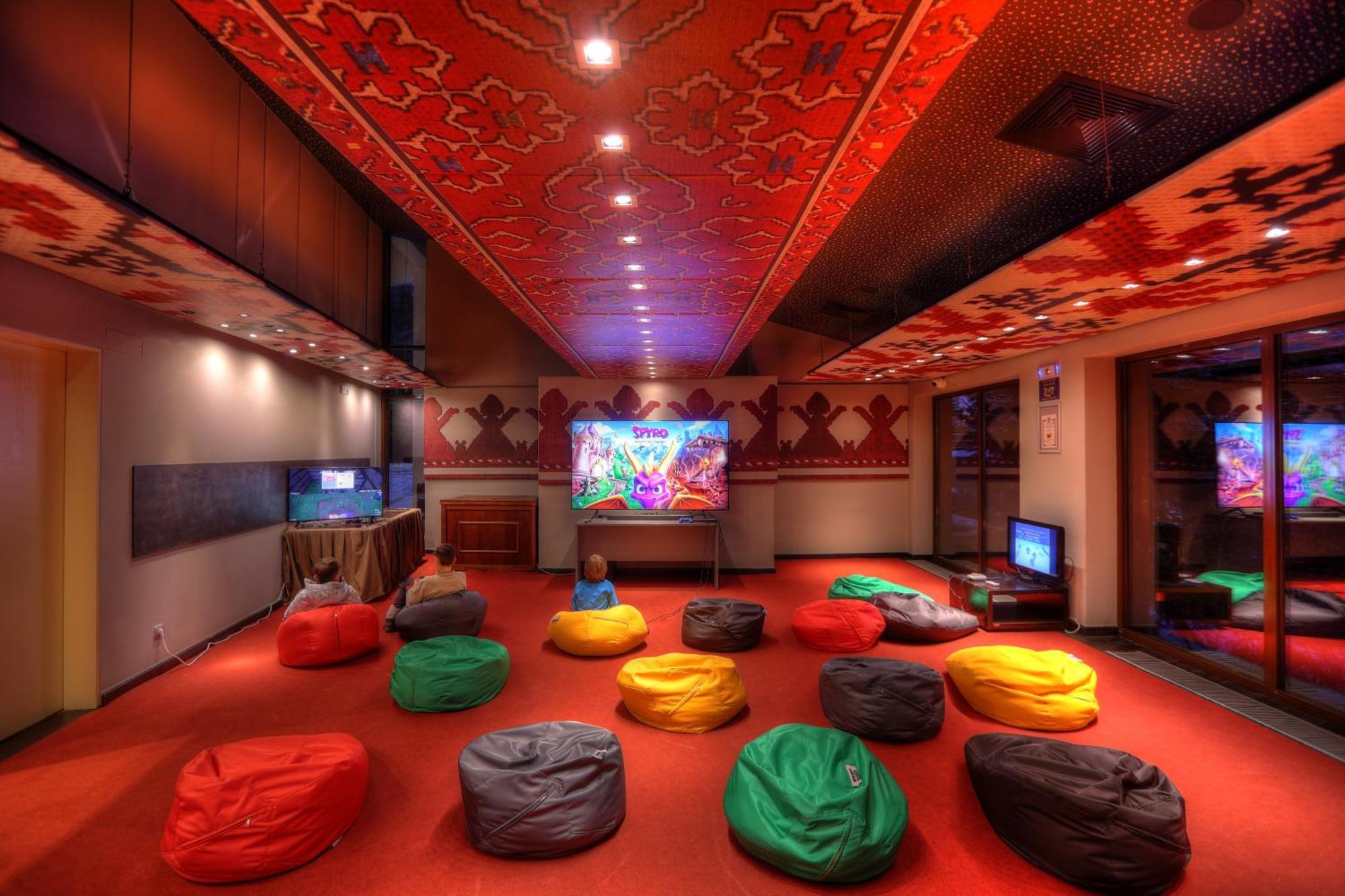 Euphoria Club Hotel بوروفتس المظهر الخارجي الصورة